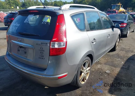 2011 Hyundai Elantra Touring Se z USA, uszkodzony, nr VIN KMHDC8AE3BU108847